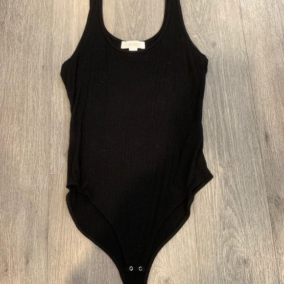 Forever 21 Tops - Forever 21 ribbed bodysuit
